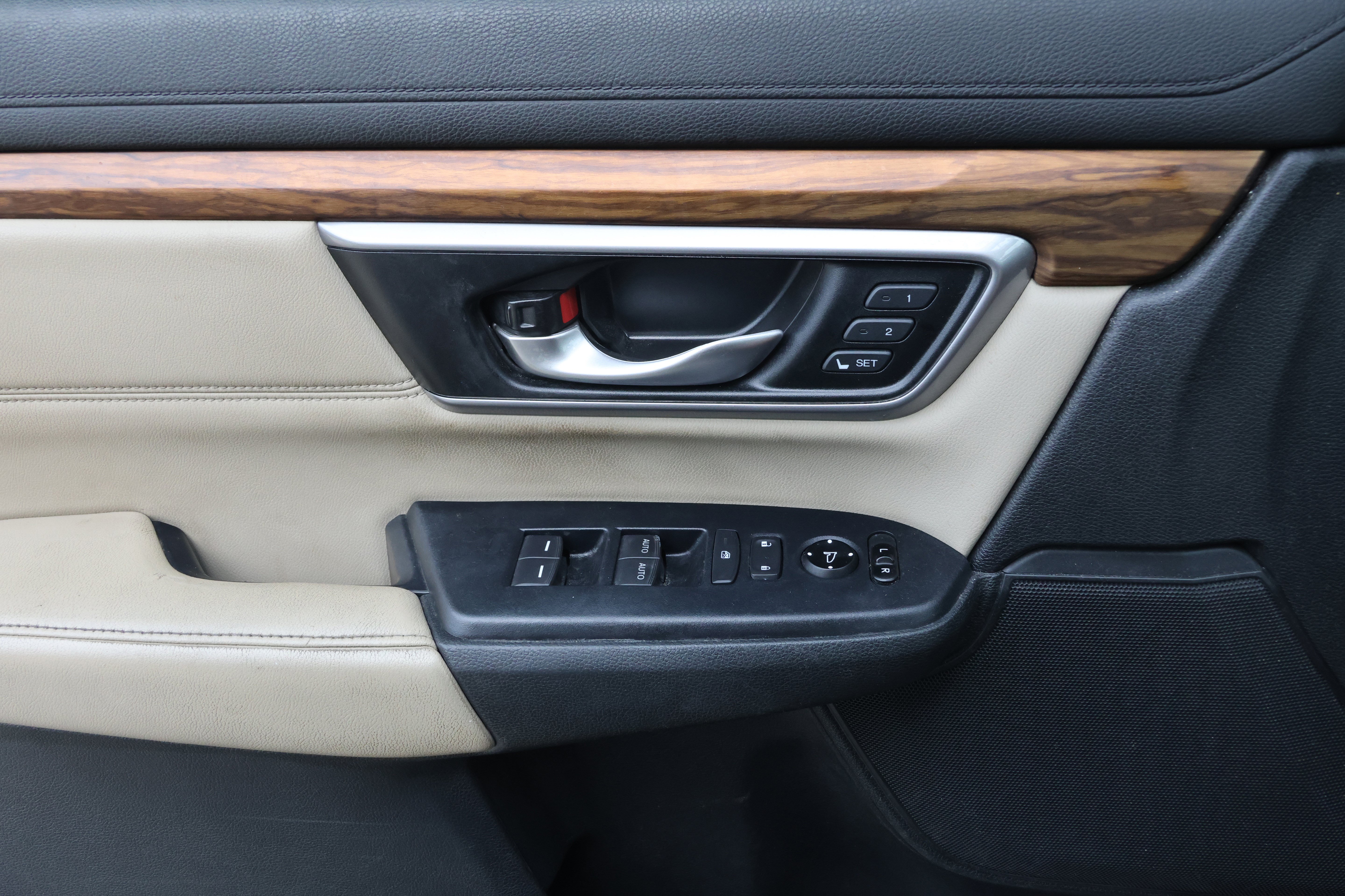 Used 2018 Honda CR-V EX-L image 12