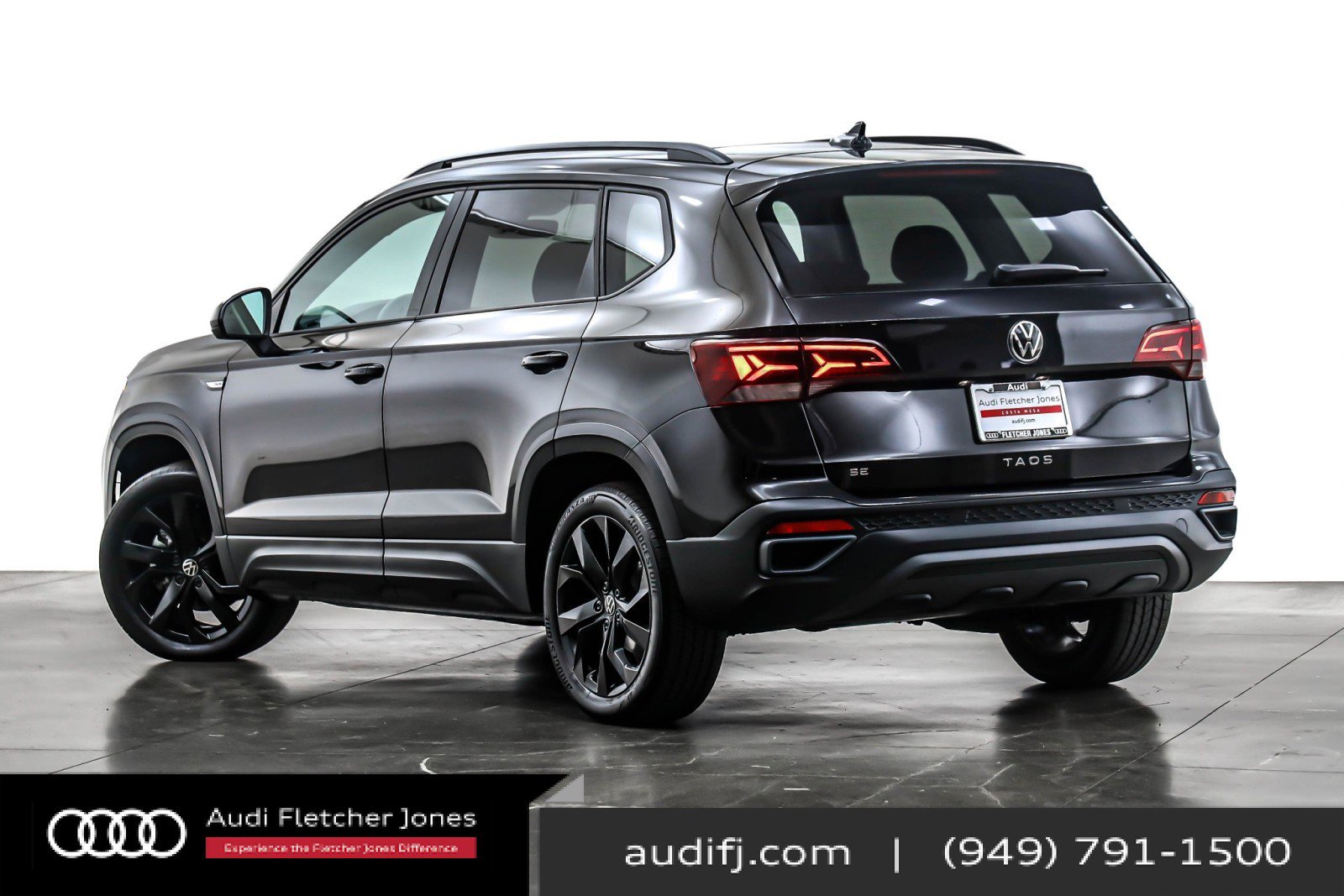 Used 2024 Volkswagen Taos SE image 12