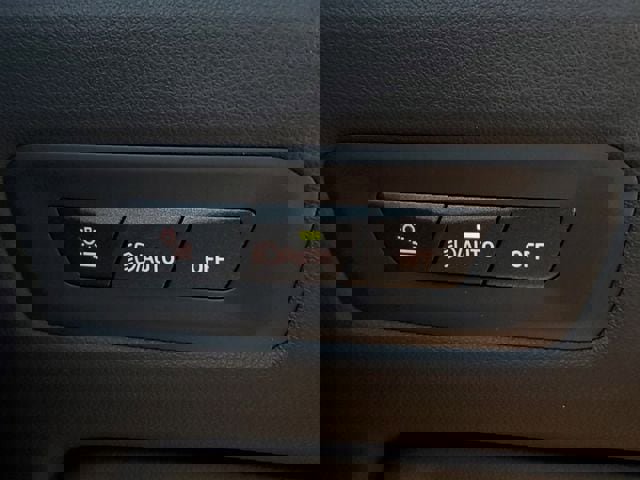 Used 2025 BMW X5 xDrive40i w/ M Sport Package image 35