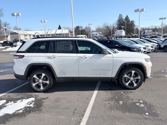 New 2026 Jeep Grand Cherokee Limited w/ Luxury Tech Group II AWD/4WD image 9
