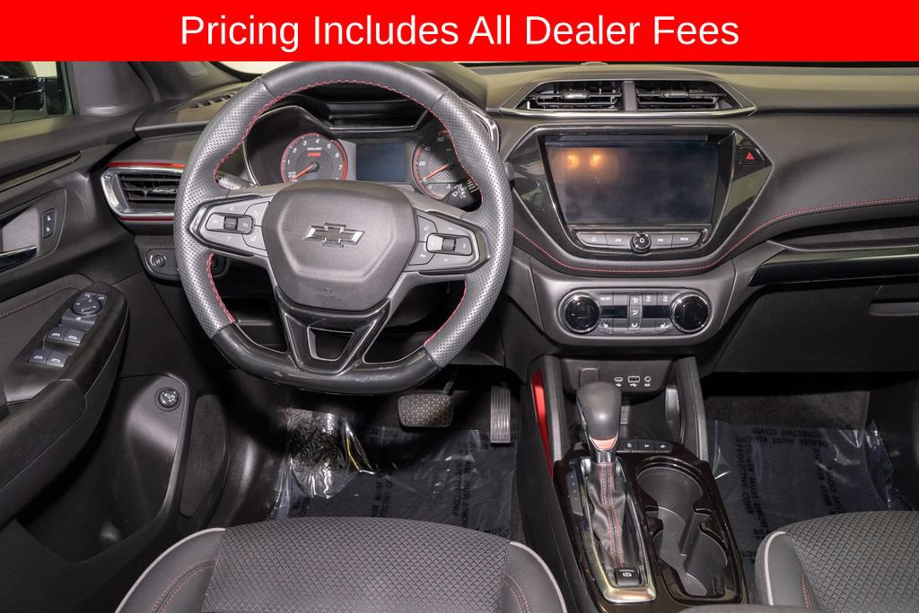 Used 2023 Chevrolet TrailBlazer RS w/ Sun and Liftgate Package FWD image 7