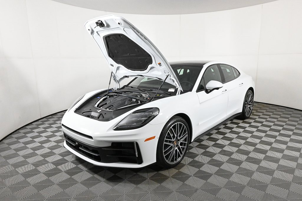 New 2026 Porsche Panamera image 35