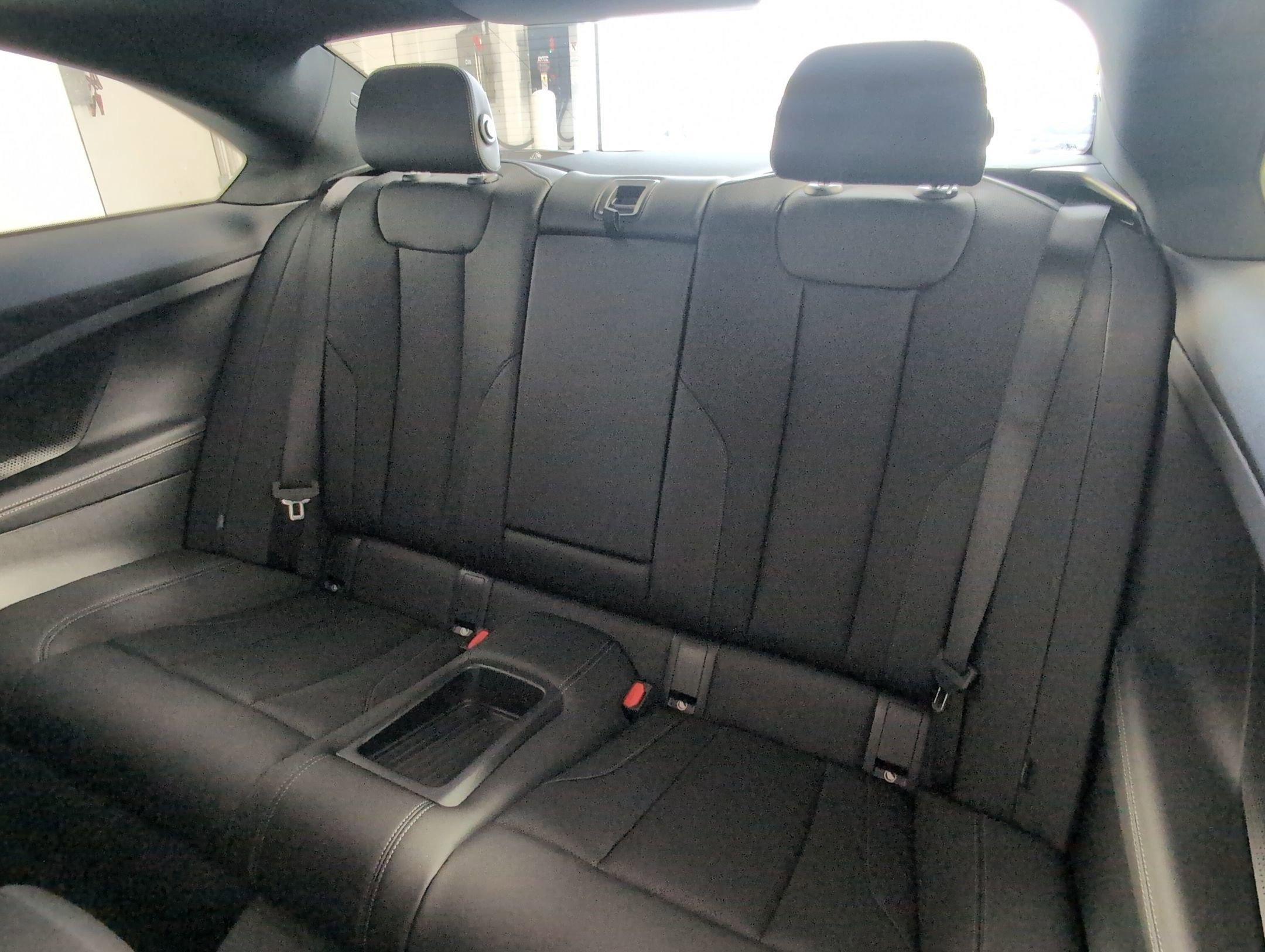 Used 2025 BMW 230i Coupe w/ Convenience Package image 28