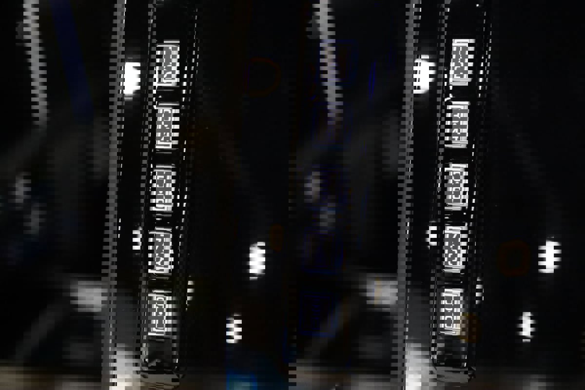 Used 2026 Ford F250 Platinum w/ Platinum Plus Package image 22