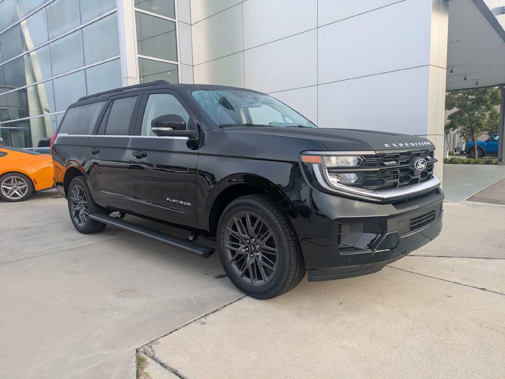 New 2027 Ford Expedition Max Platinum w/ Driver's Package RWD image 2