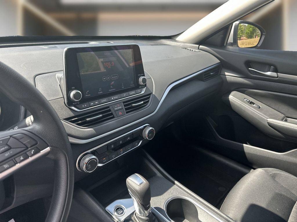 Used 2022 Nissan Altima 2.5 SV FWD image 10