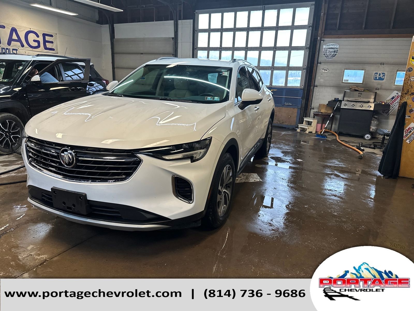 Used 2021 Buick Envision Essence image 1