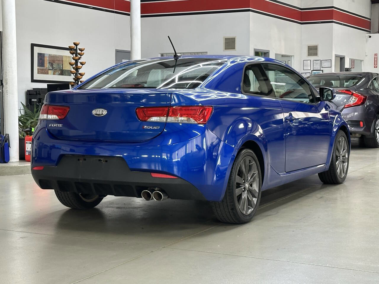 Used 2012 Kia Forte Koup SX w/ Leather Pkg image 2