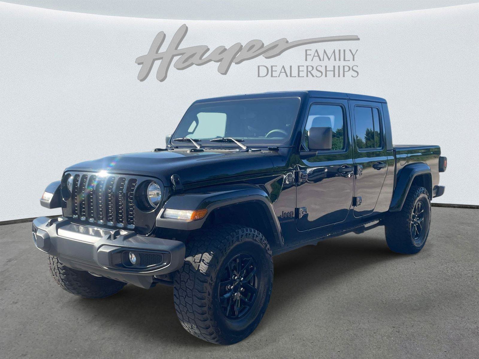 Used 2023 Jeep Gladiator Sport AWD/4WD image 7