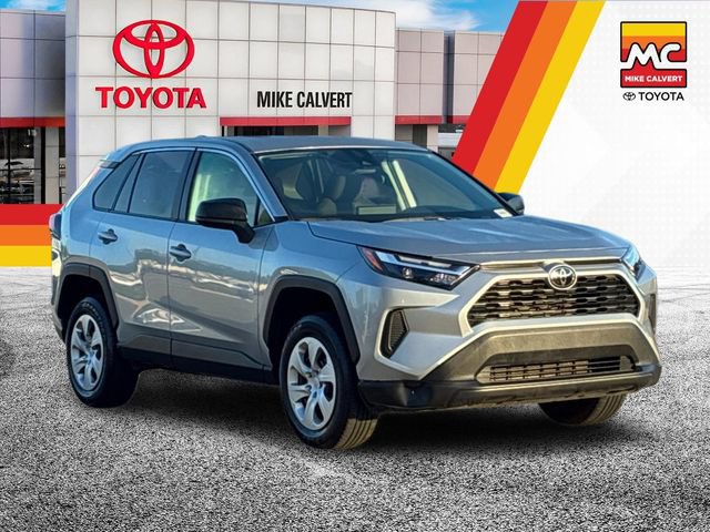 Used 2025 Toyota RAV4 LE FWD image 7
