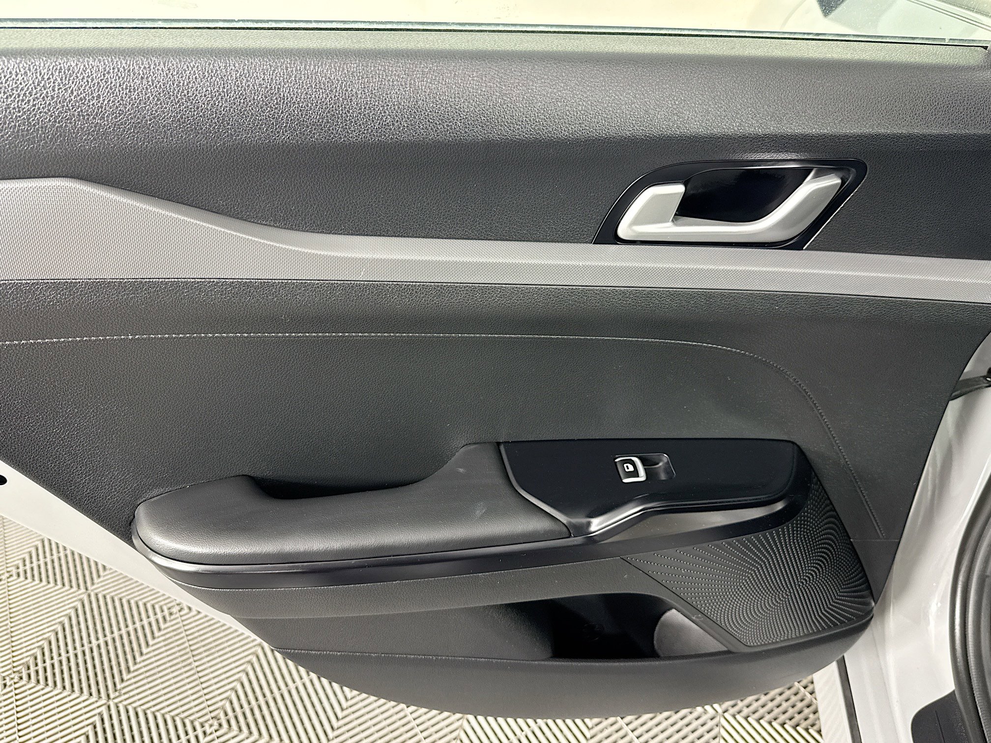 Used 2023 Kia K5 GT-Line image 25