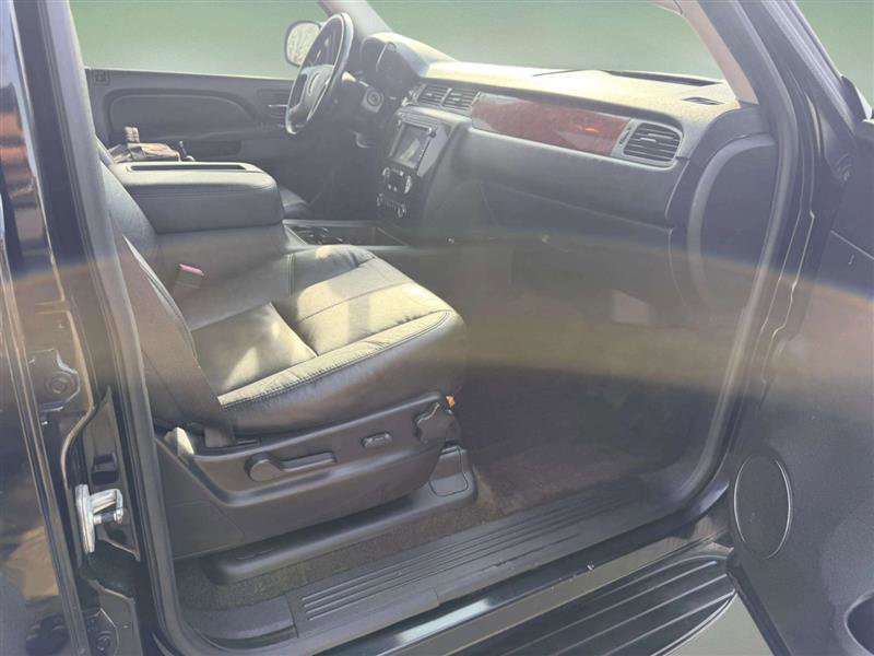 Used 2010 GMC Yukon SLT w/ Regional Value Package image 26