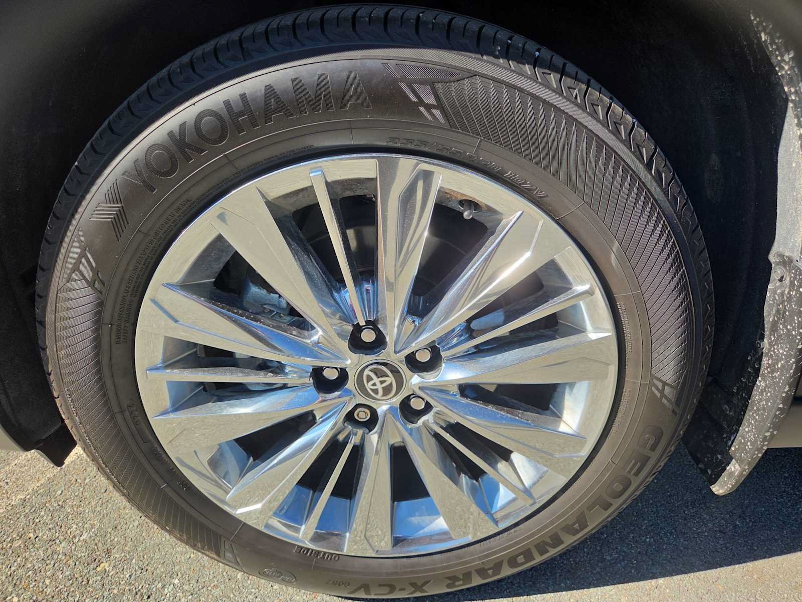 Used 2024 Toyota Grand Highlander AWD image 25