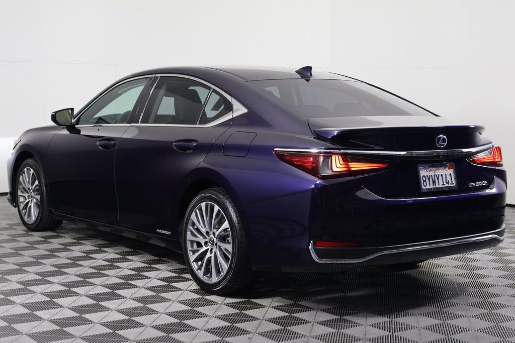Used 2021 Lexus ES 300h w/ Premium Package FWD image 6