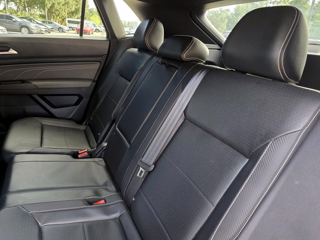 Certified 2022 Volkswagen Atlas Cross Sport SE FWD image 12