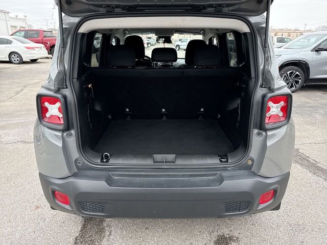 Used 2020 Jeep Renegade Latitude w/ Cold Weather Group AWD/4WD image 22