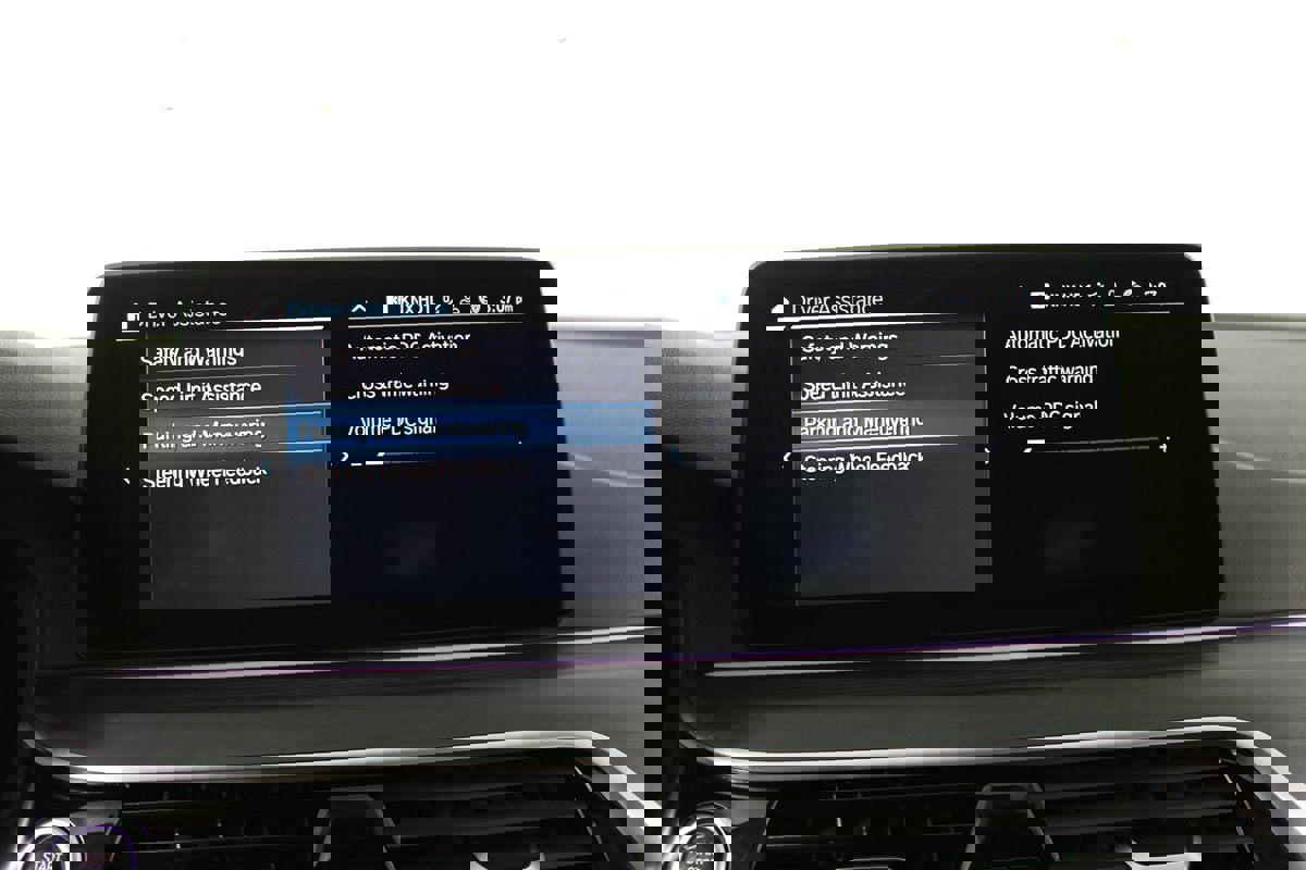 Used 2023 BMW 530e 530e w/ M Sport Package image 27