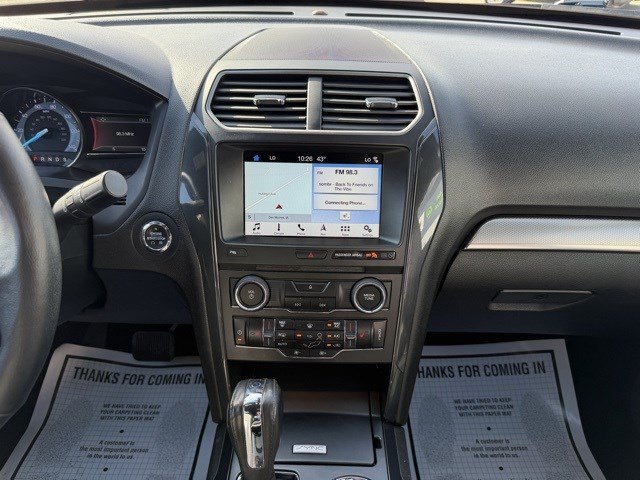 Used 2018 Ford Explorer XLT w/ Equipment Group 202A AWD/4WD image 26