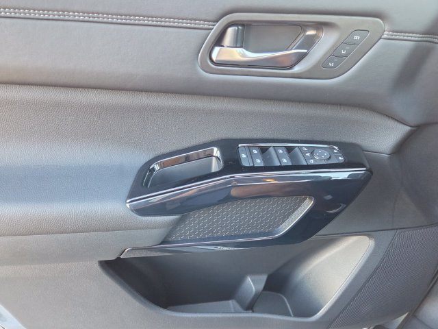 New 2026 Nissan Pathfinder Platinum FWD image 24