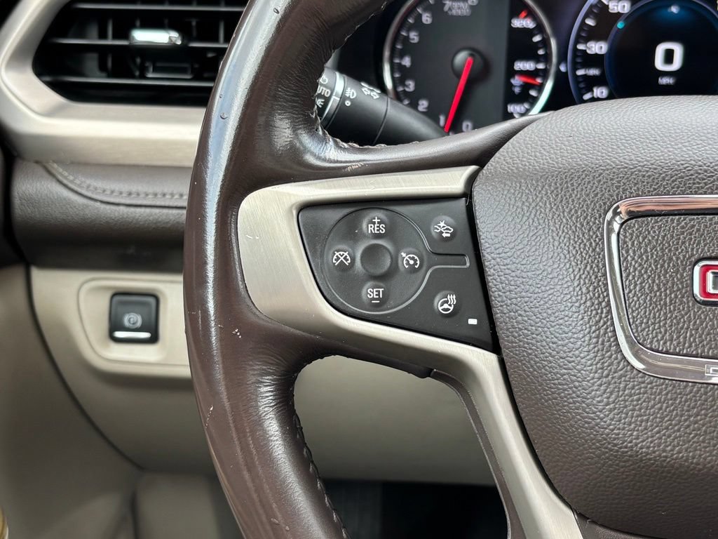 Used 2019 GMC Acadia Denali w/ Technology Package FWD image 18