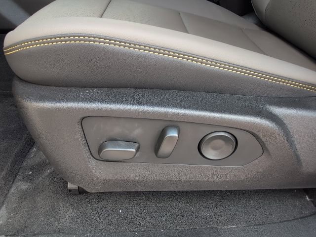 New 2026 Chevrolet Colorado ZR2 w/ Technology Package AWD/4WD image 13