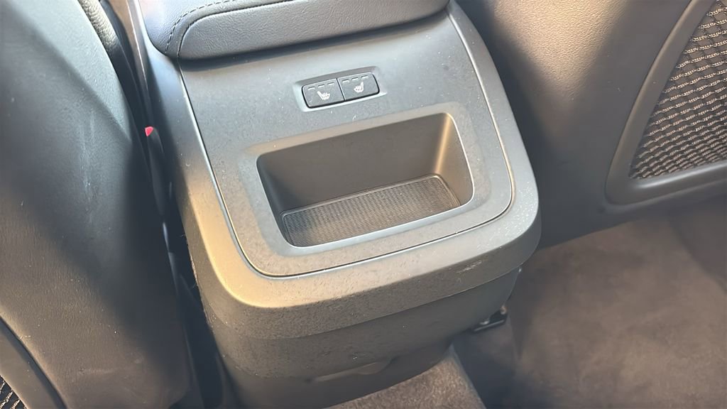 Certified 2025 Volvo XC60 B5 Plus AWD/4WD image 9