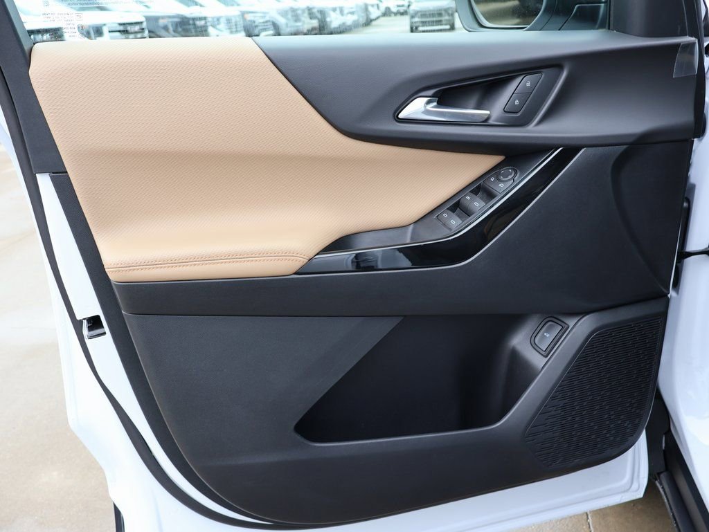 New 2026 Chevrolet Equinox ACTIV w/ Safety and Technology Package image 11