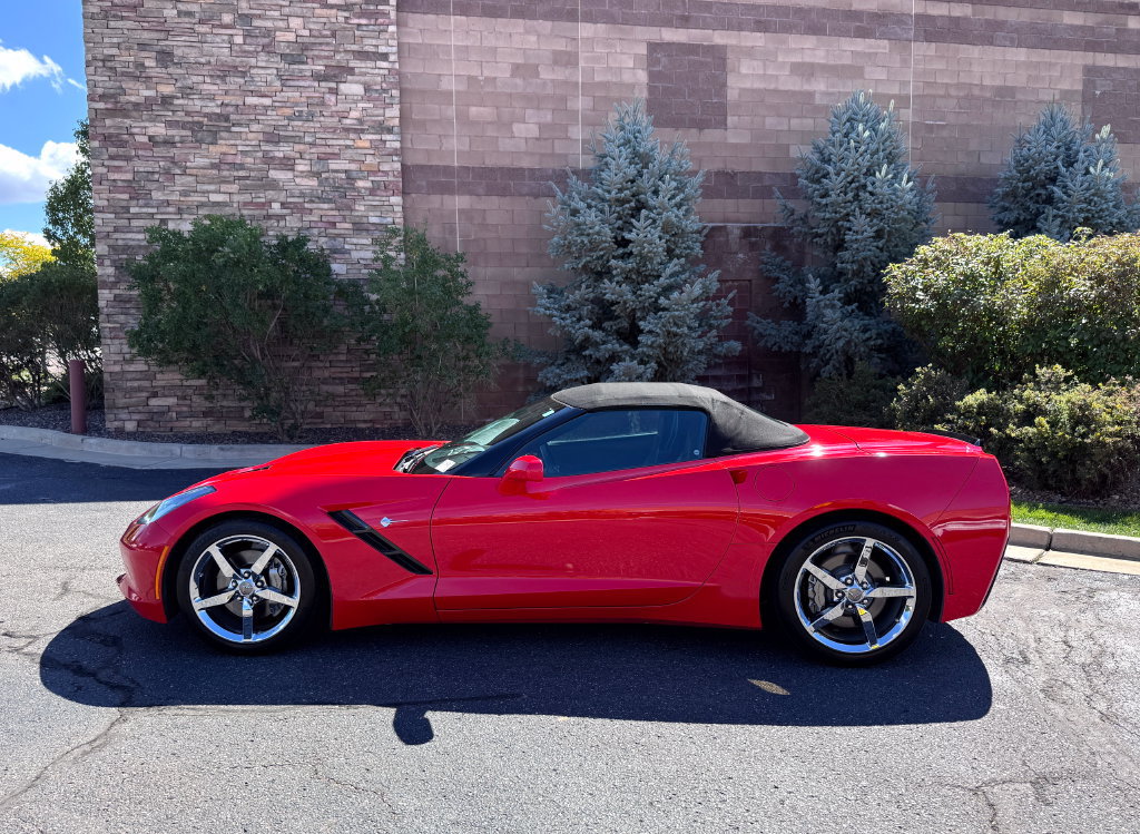 Used 2014 Chevrolet Corvette Stingray Convertible w/ 3LT Preferred Equipment Group RWD image 7