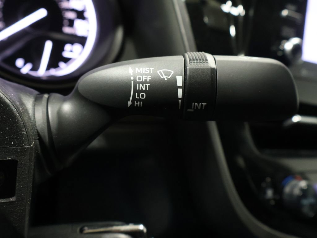 Used 2023 Toyota Camry SE image 36