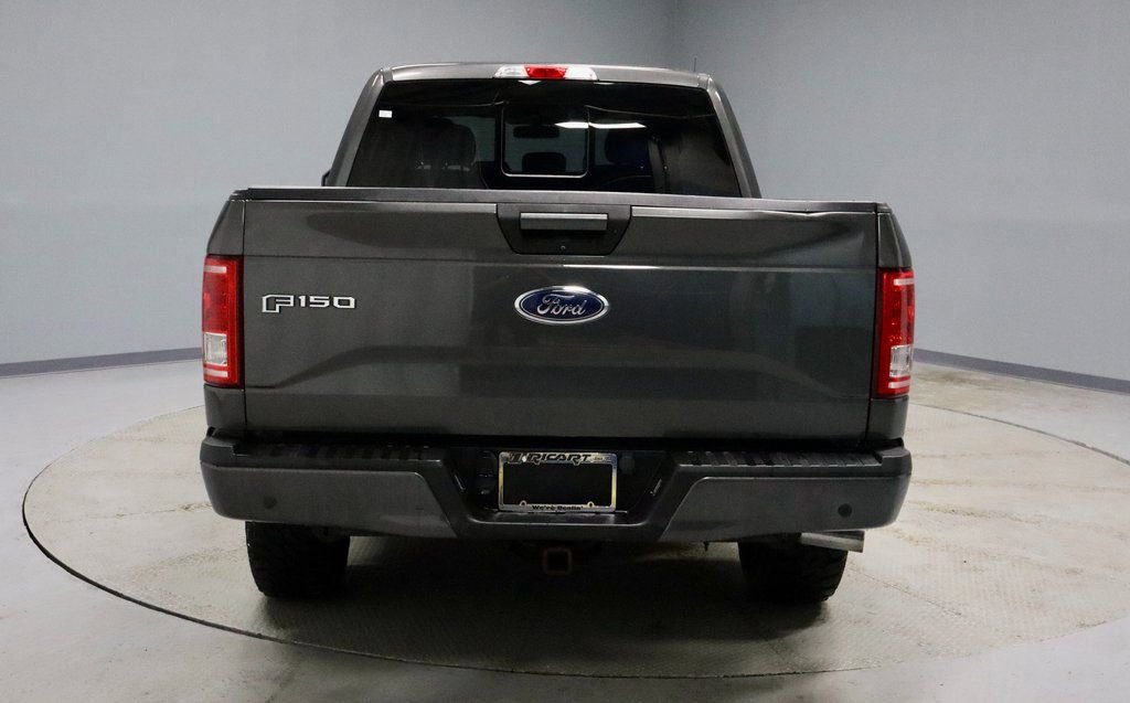 Used 2017 Ford F150 XLT w/ Equipment Group 302A Luxury image 10