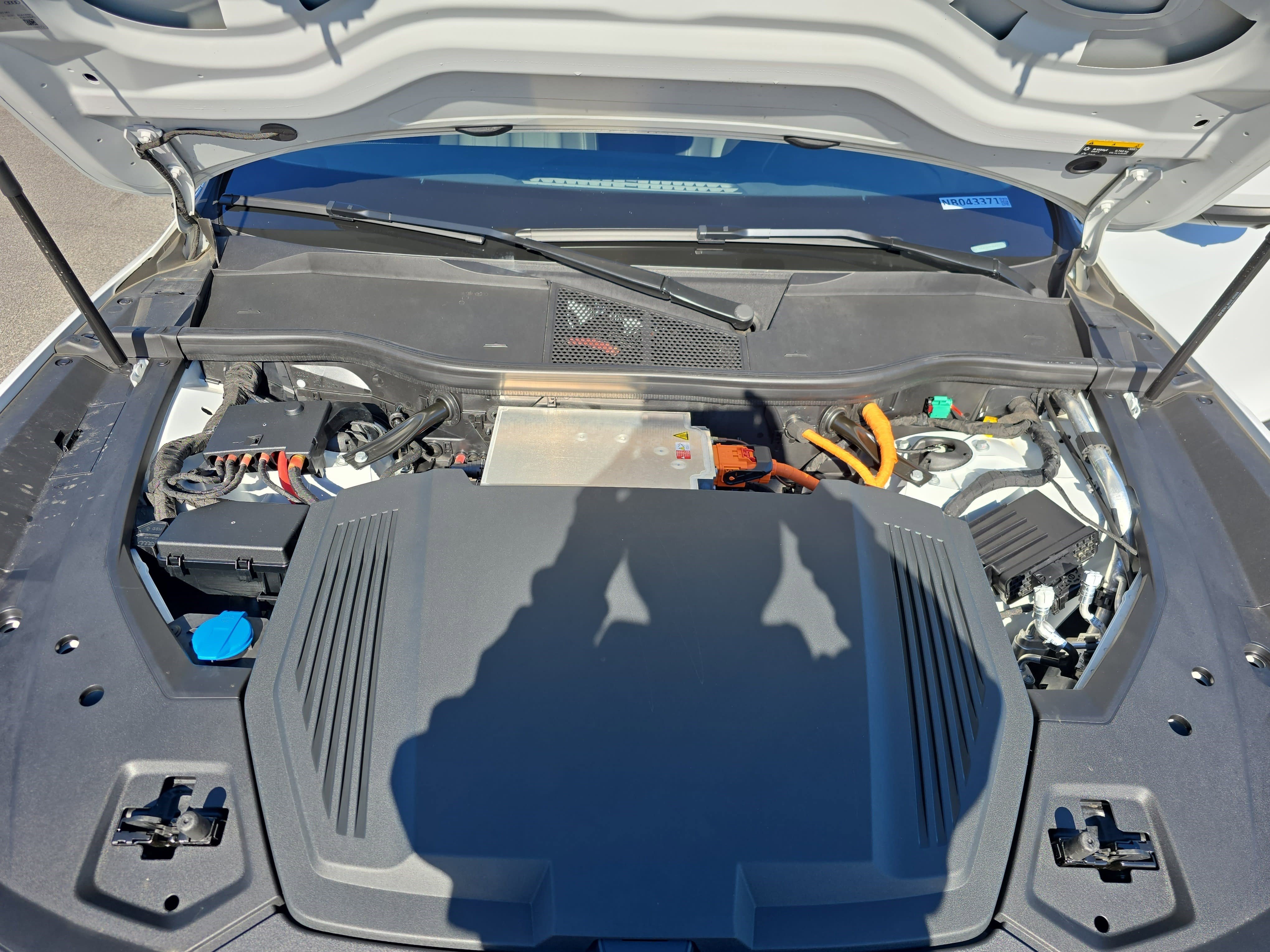 Certified 2022 Audi e-tron Premium image 29