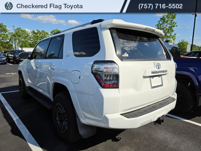 Used 2020 Toyota 4Runner SR5 Premium w/ Moonroof Package AWD/4WD image 4