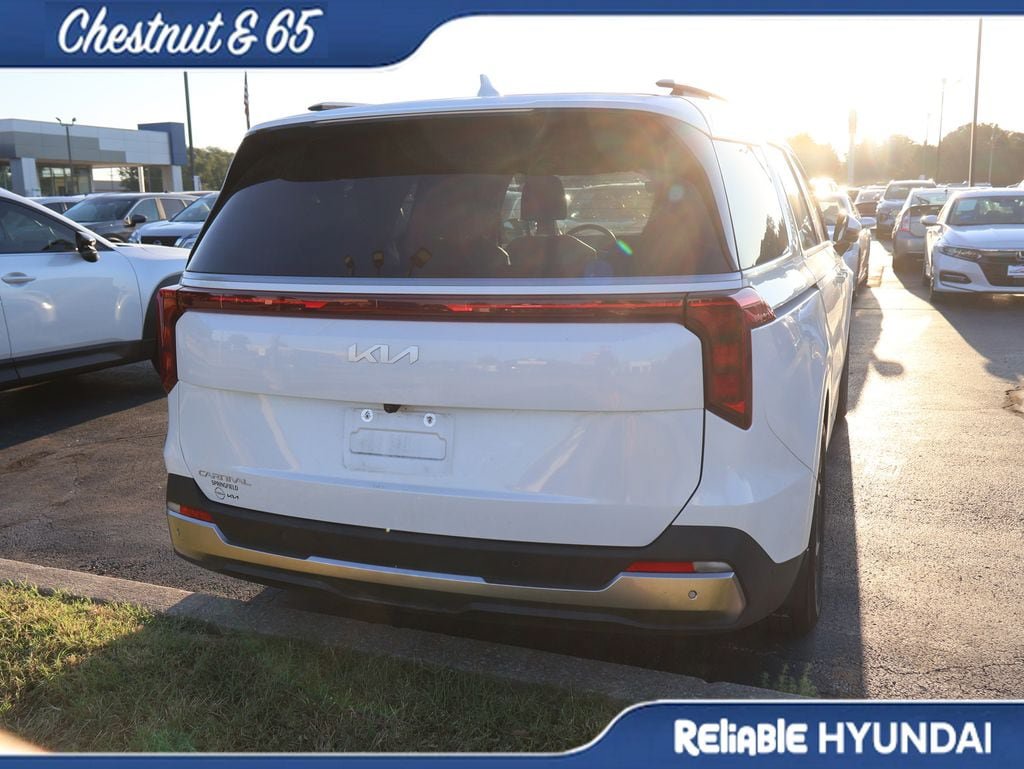Used 2025 Kia Carnival SX FWD image 21