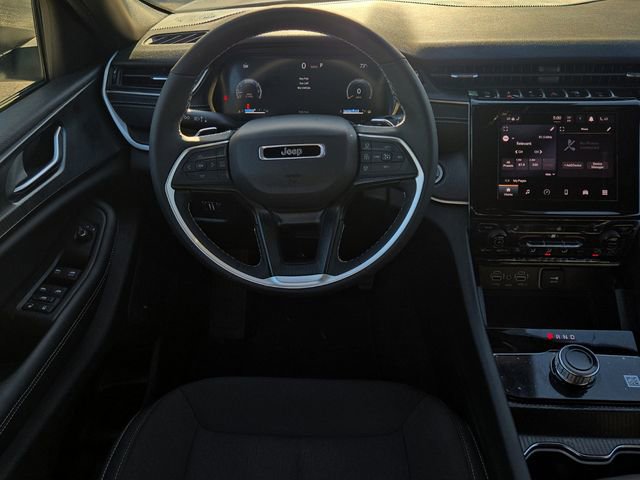 Used 2025 Jeep Grand Cherokee L Laredo w/ Luxury Tech Group I image 18