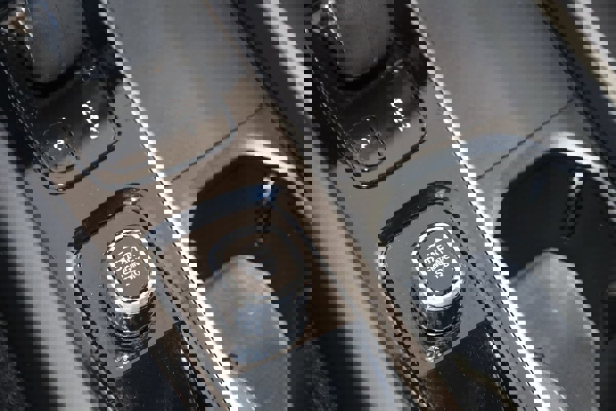 Used 2022 Volvo XC60 B5 Momentum image 28