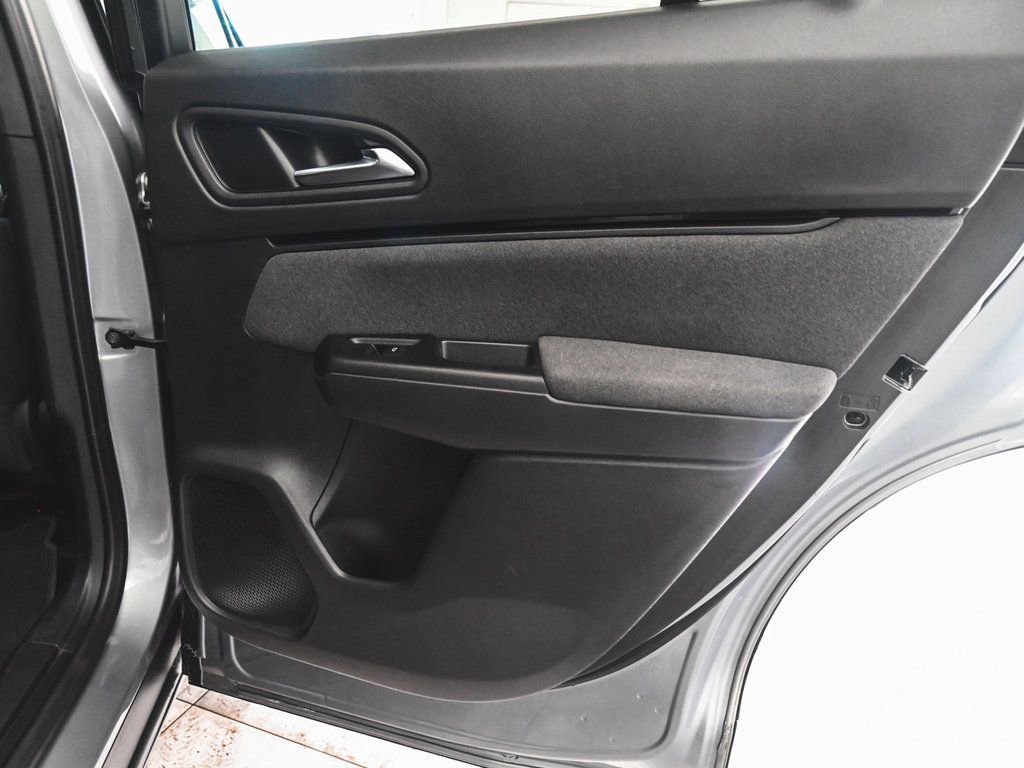 Used 2025 Honda Prologue EX image 12