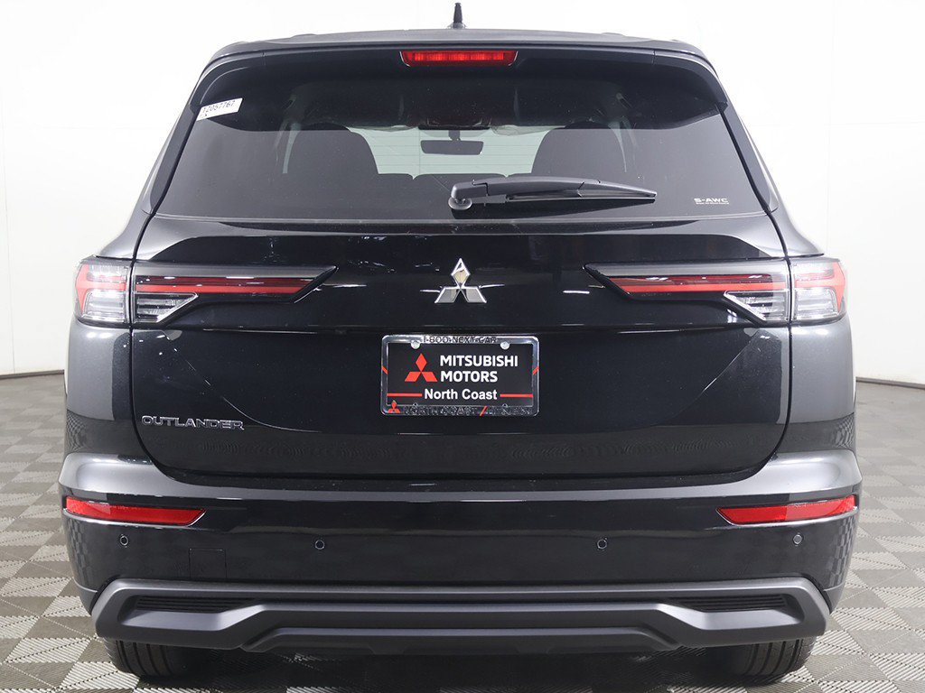 New 2026 Mitsubishi Outlander ES AWD/4WD image 12