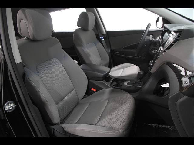 Used 2017 Hyundai Santa Fe SE AWD/4WD image 15