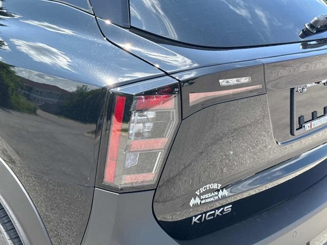 New 2025 Nissan Kicks SR w/ SR Premium Package image 13