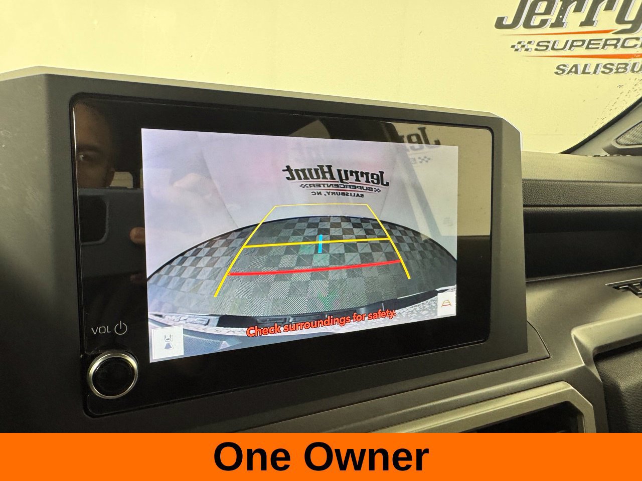 Used 2024 Toyota Tacoma SR5 AWD/4WD image 3