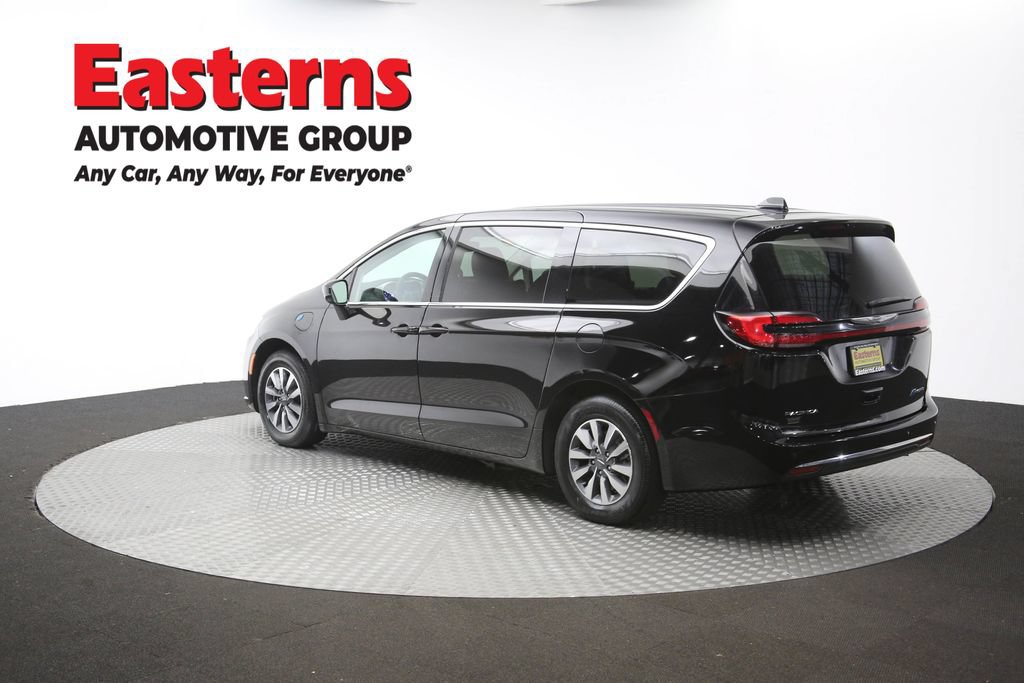 Used 2024 Chrysler Pacifica Limited FWD image 64
