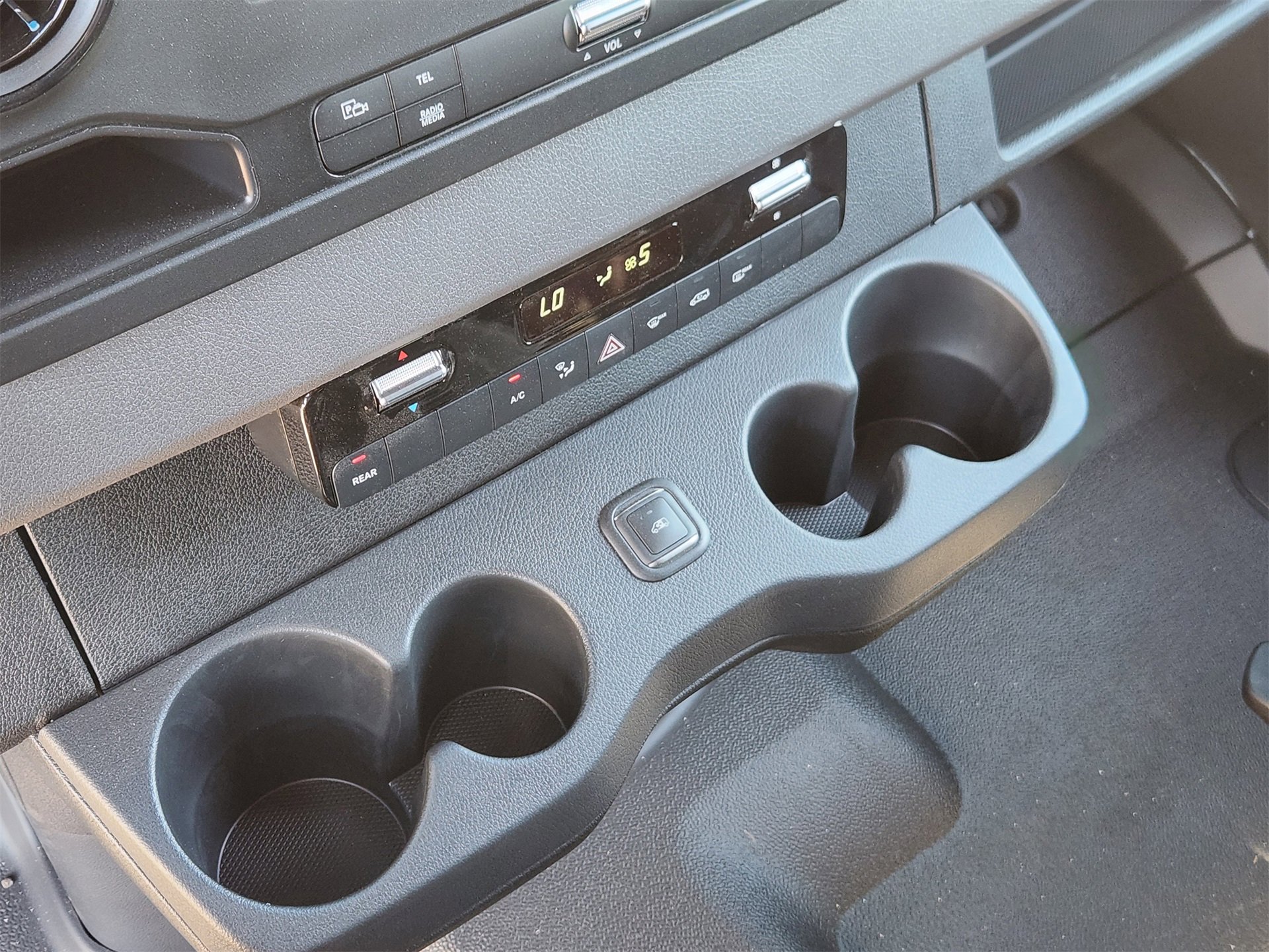 Used 2024 Mercedes-Benz Sprinter 3500 image 20