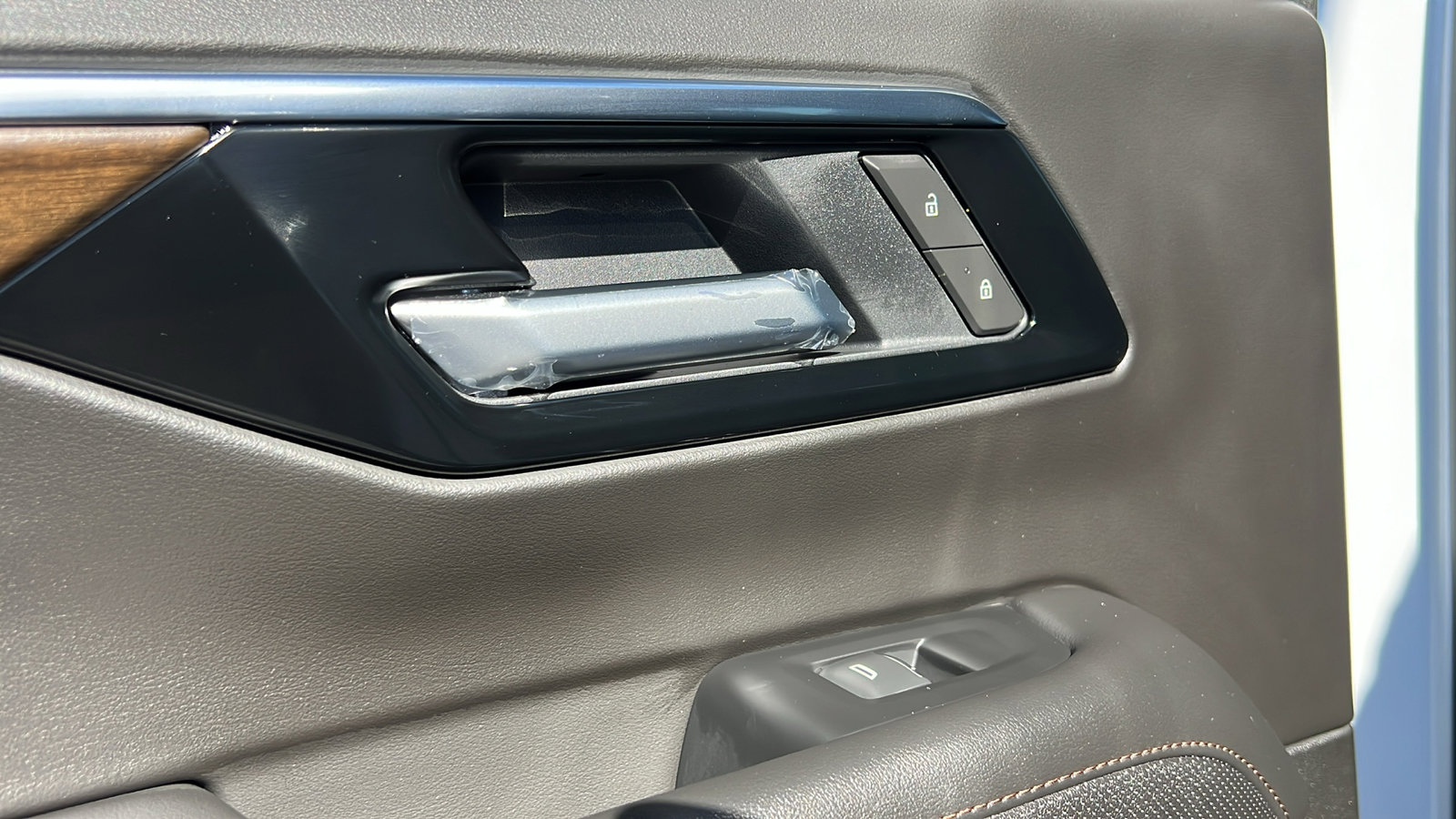 New 2026 Chevrolet Suburban High Country w/ LPO, Get Active Package image 14