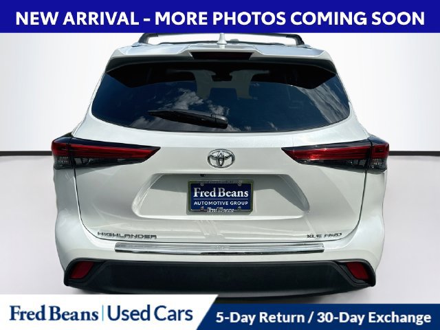Used 2022 Toyota Highlander XLE AWD/4WD image 8