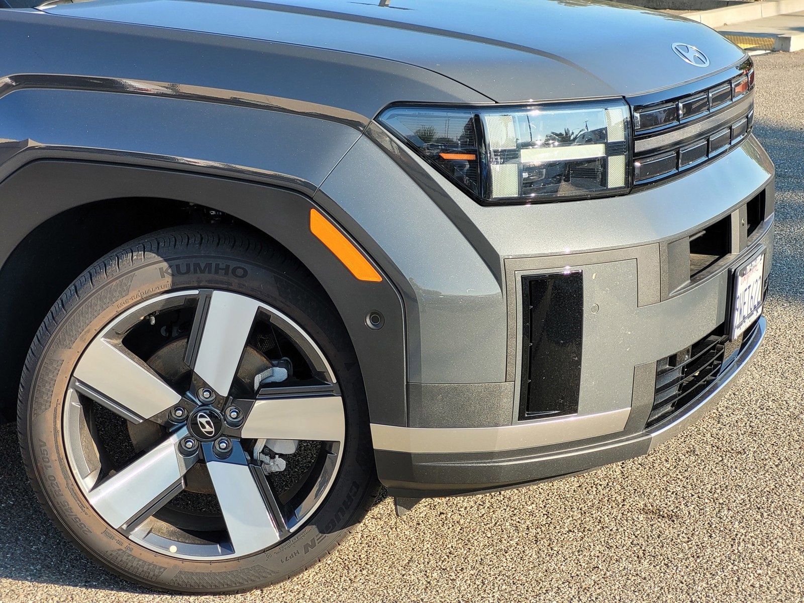 Used 2025 Hyundai Santa Fe Limited image 9