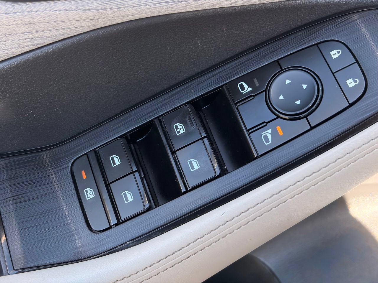 Certified 2021 Nissan Rogue SV FWD image 22