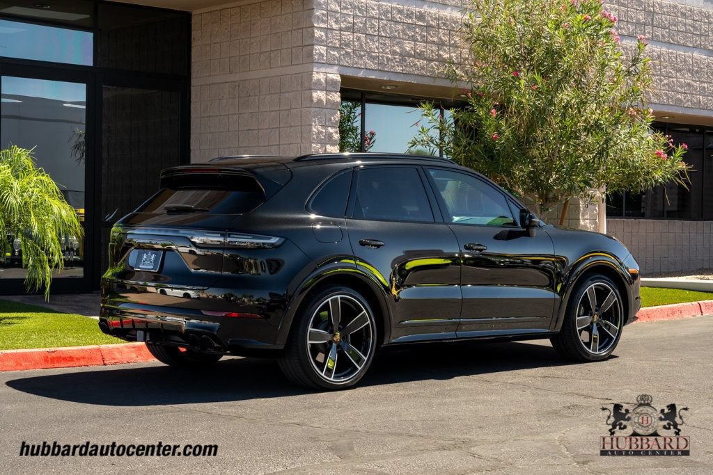 Used 2023 Porsche Cayenne Turbo AWD/4WD image 8