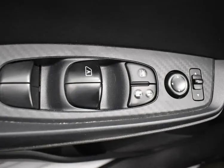 Used 2024 Nissan Sentra SV FWD image 20