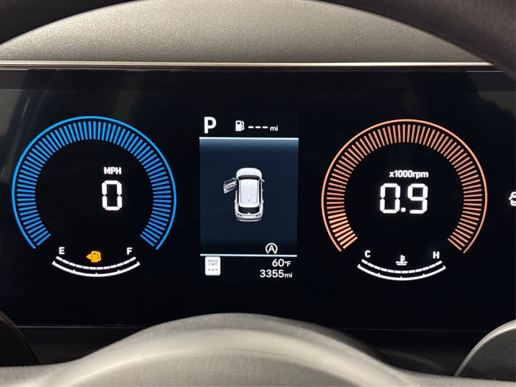 Used 2025 Hyundai Tucson SE image 22