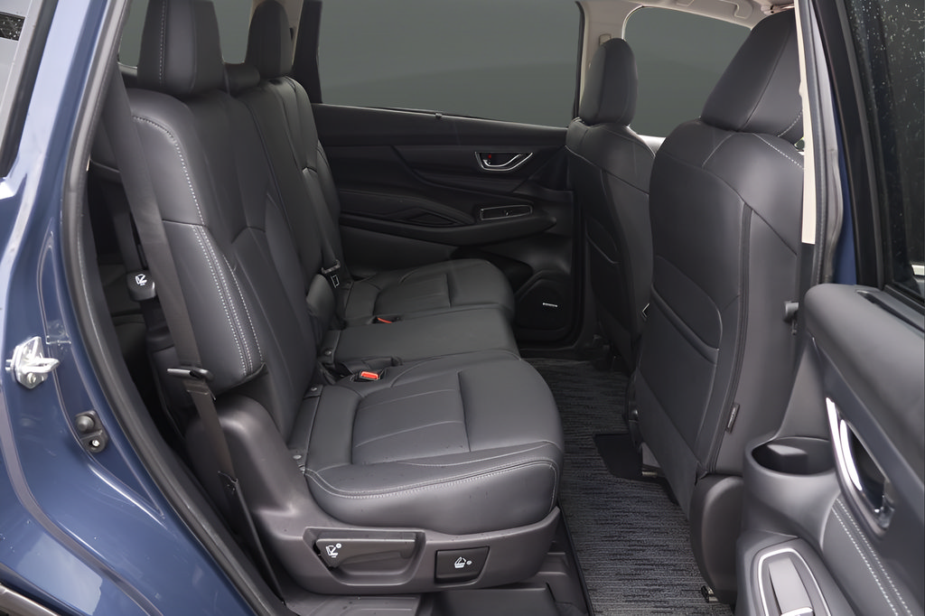 Used 2023 Subaru Ascent Limited w/ Technology Package AWD/4WD image 19